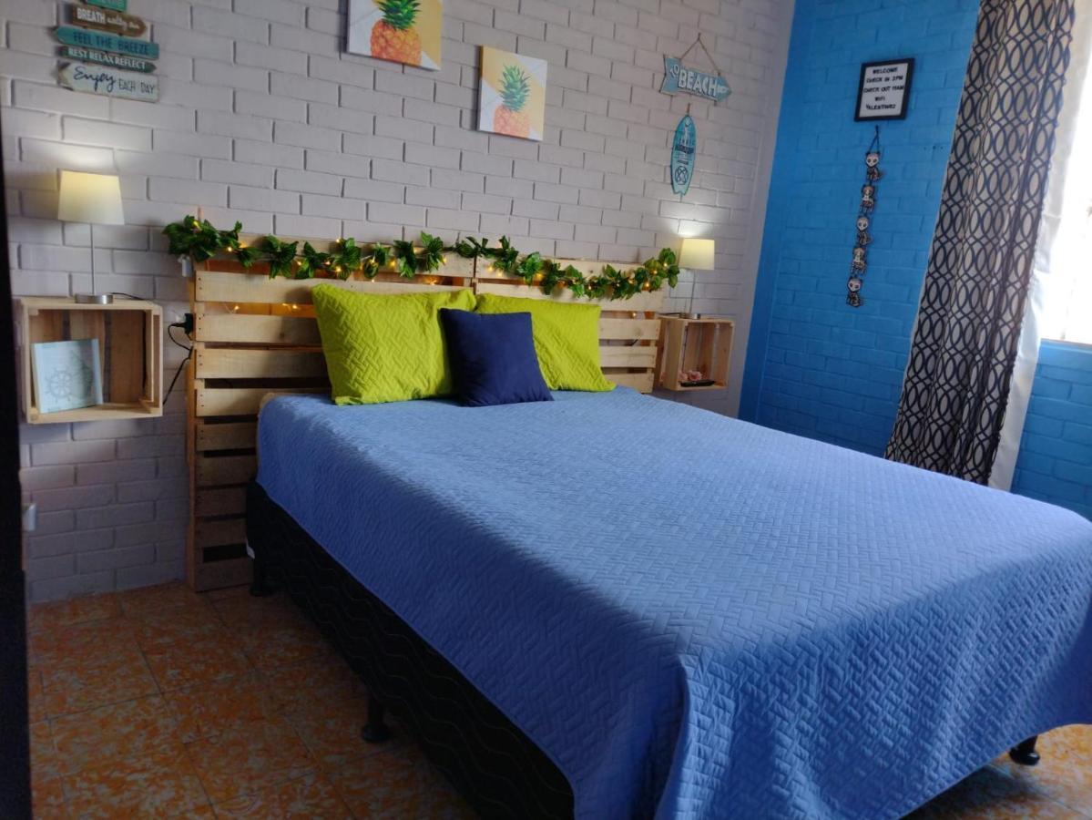Hostal De Lucca Guatemala City Екстер'єр фото