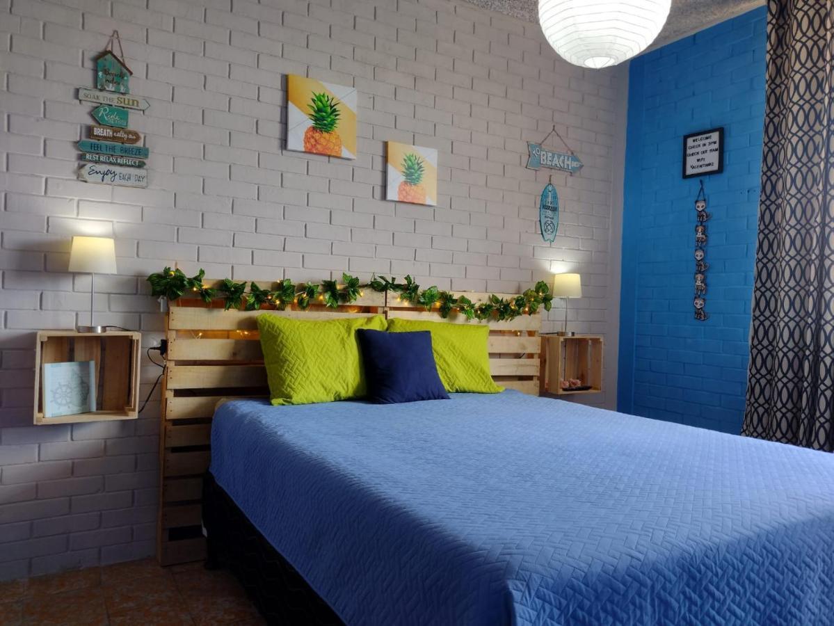 Hostal De Lucca Guatemala City Екстер'єр фото