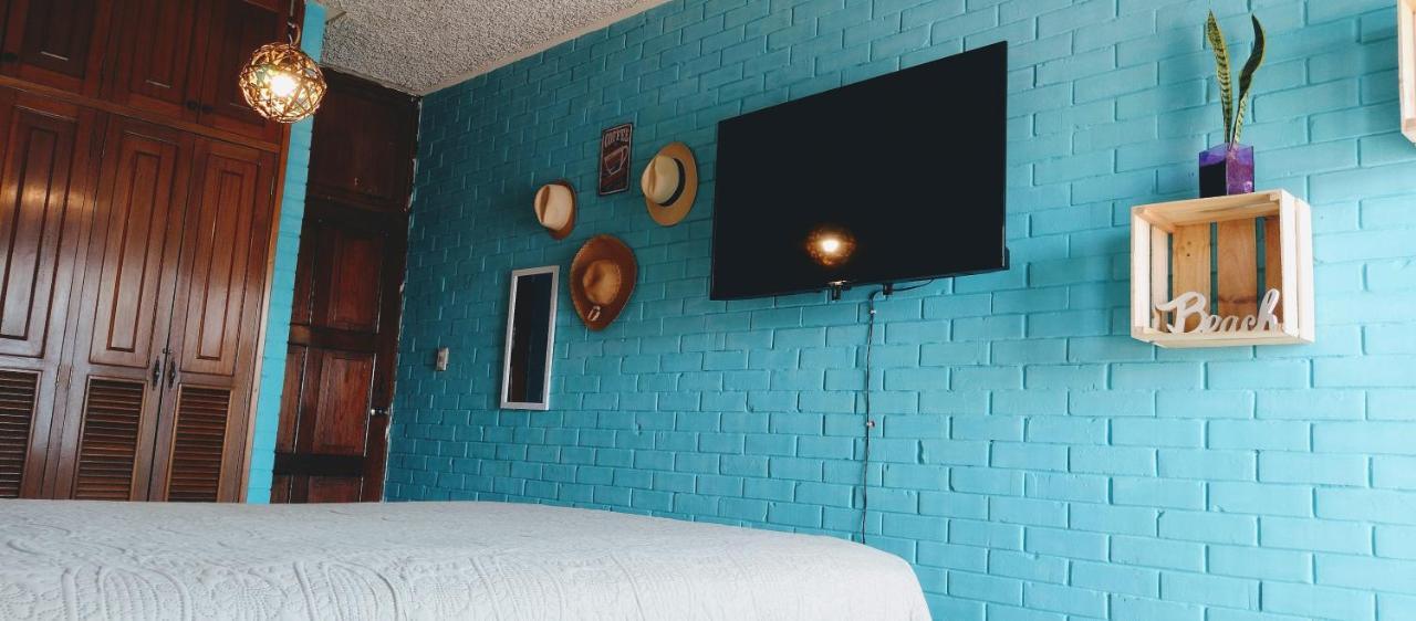 Hostal De Lucca Guatemala City Екстер'єр фото
