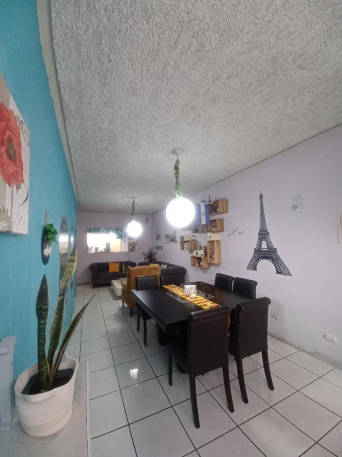 Hostal De Lucca Guatemala City Екстер'єр фото