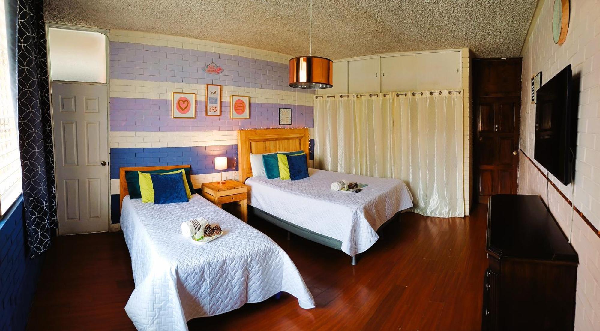 Hostal De Lucca Guatemala City Екстер'єр фото