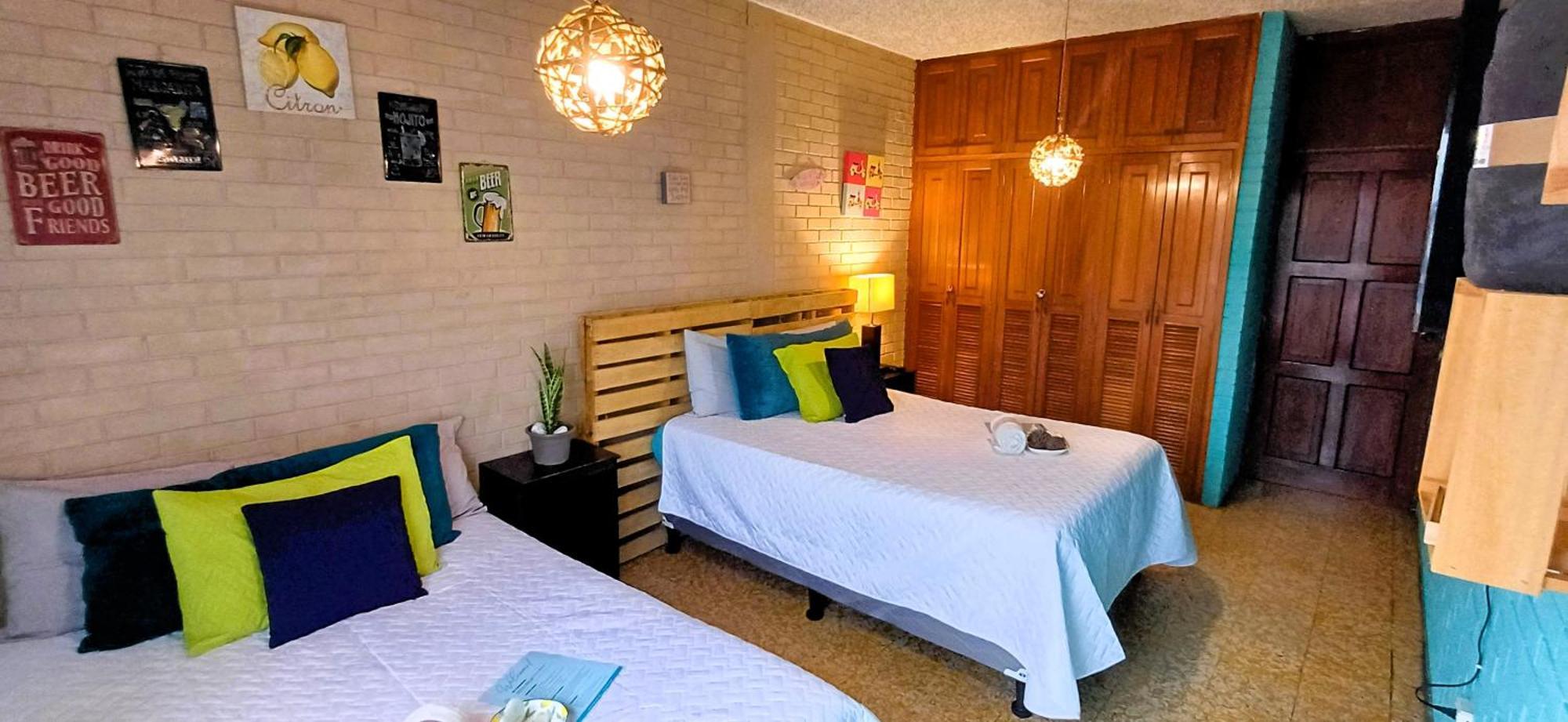 Hostal De Lucca Guatemala City Екстер'єр фото