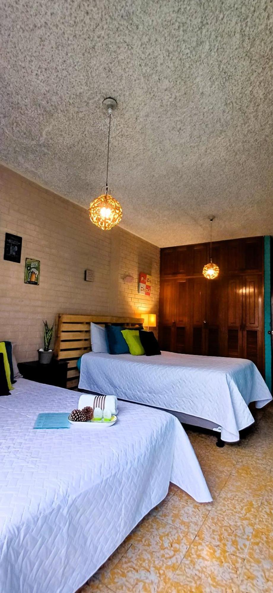 Hostal De Lucca Guatemala City Екстер'єр фото