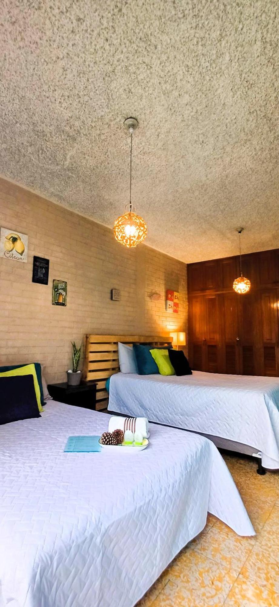 Hostal De Lucca Guatemala City Екстер'єр фото