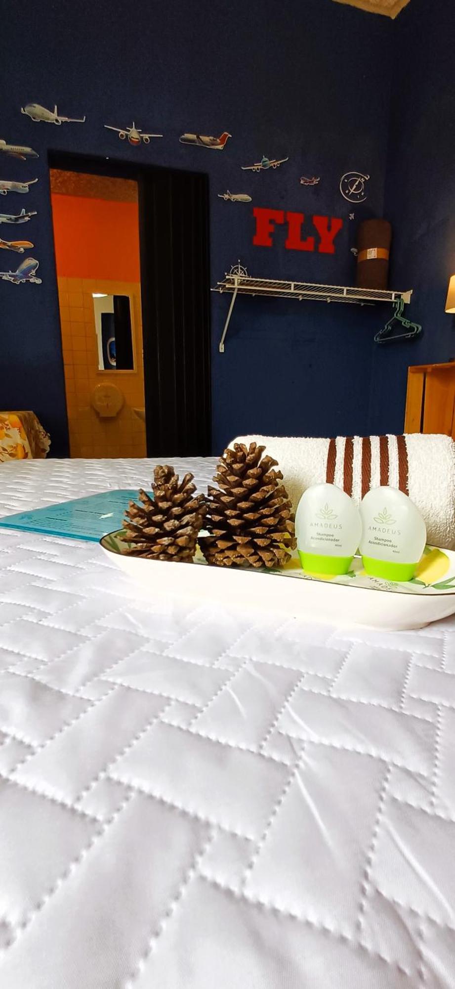 Hostal De Lucca Guatemala City Екстер'єр фото