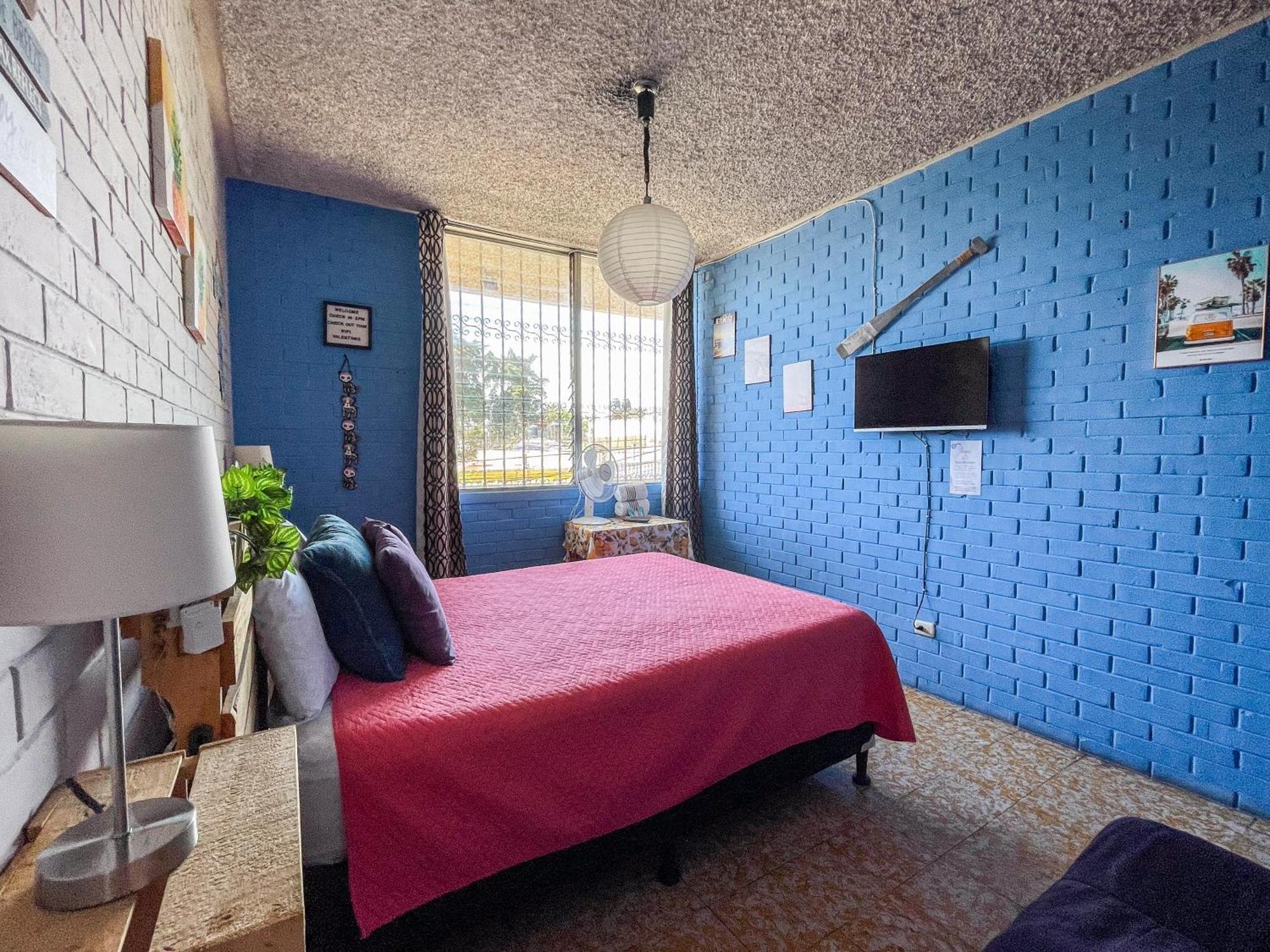 Hostal De Lucca Guatemala City Екстер'єр фото